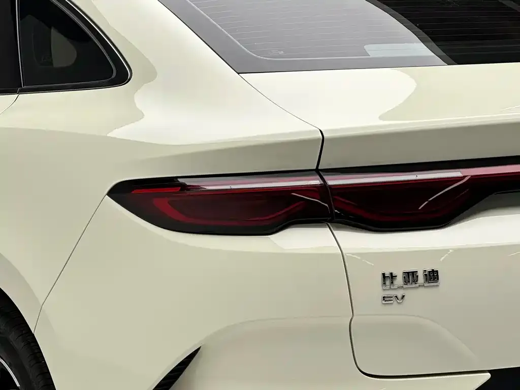 BYD Qin L — фото 4