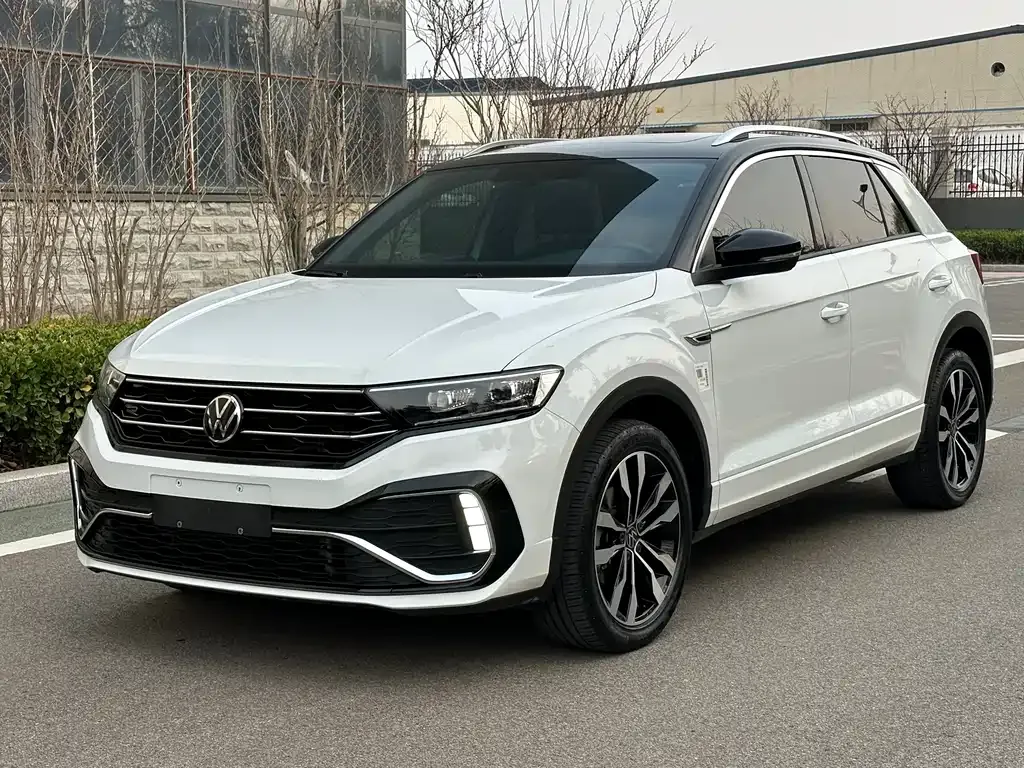 Volkswagen T-Roc — фото 1