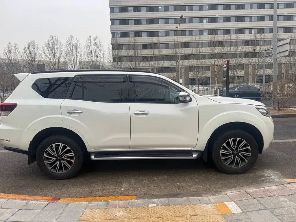 Nissan Terra — фото 5