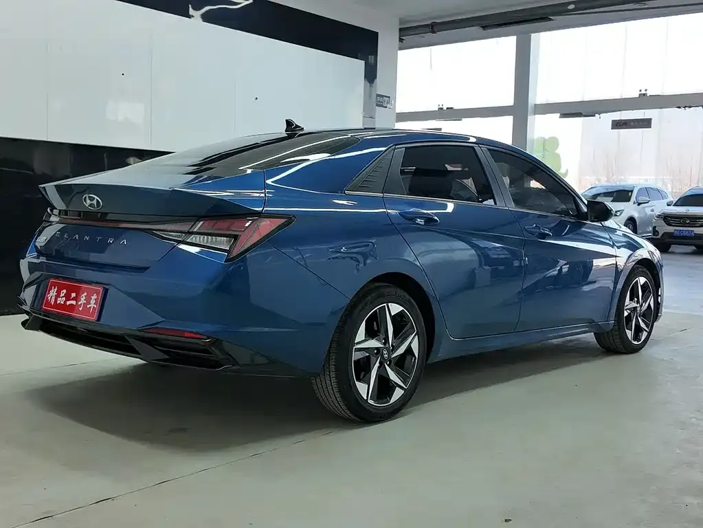 Hyundai Elantra — фото 9