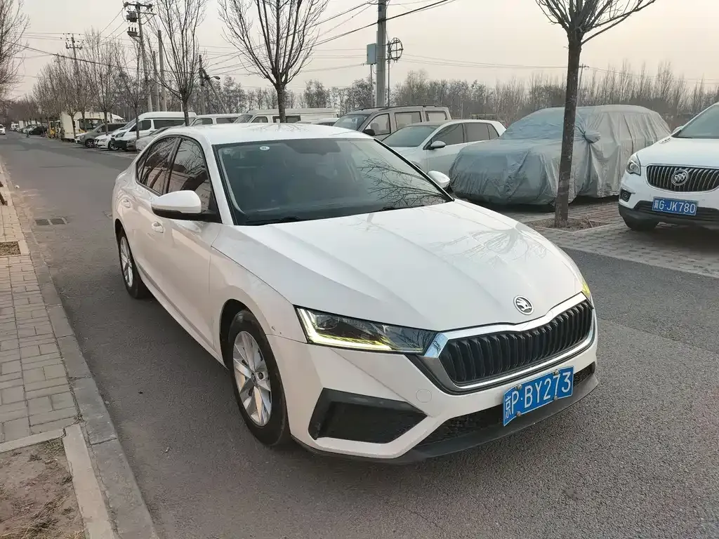 Skoda Octavia — фото 6