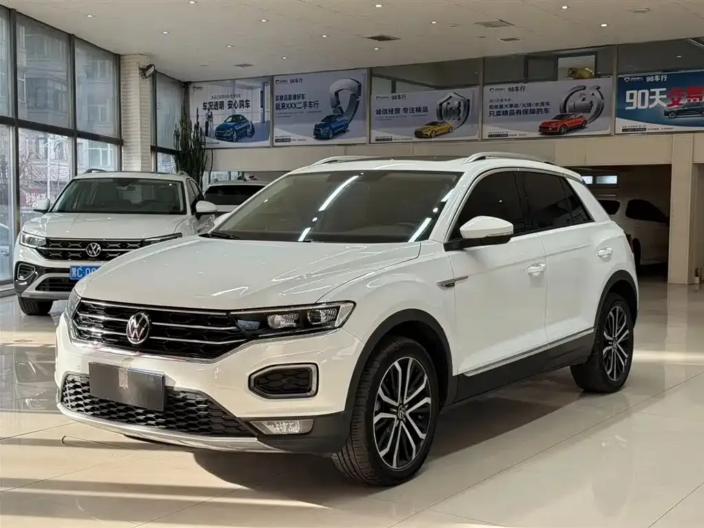 Volkswagen T-Roc — фото 1