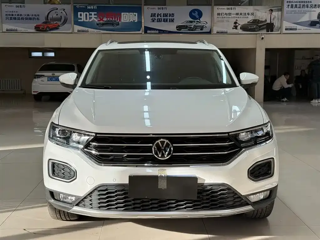 Volkswagen T-Roc — фото 5