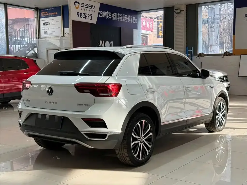 Volkswagen T-Roc — фото 3