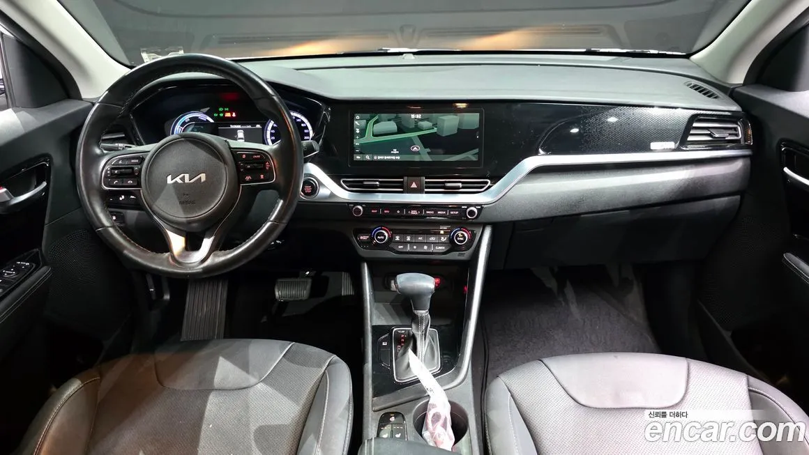 Kia Niro — фото 9