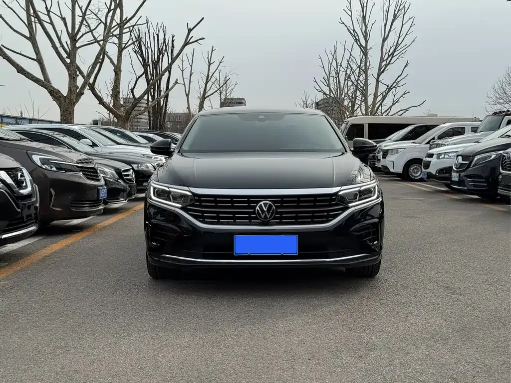 Volkswagen Passat — фото 6