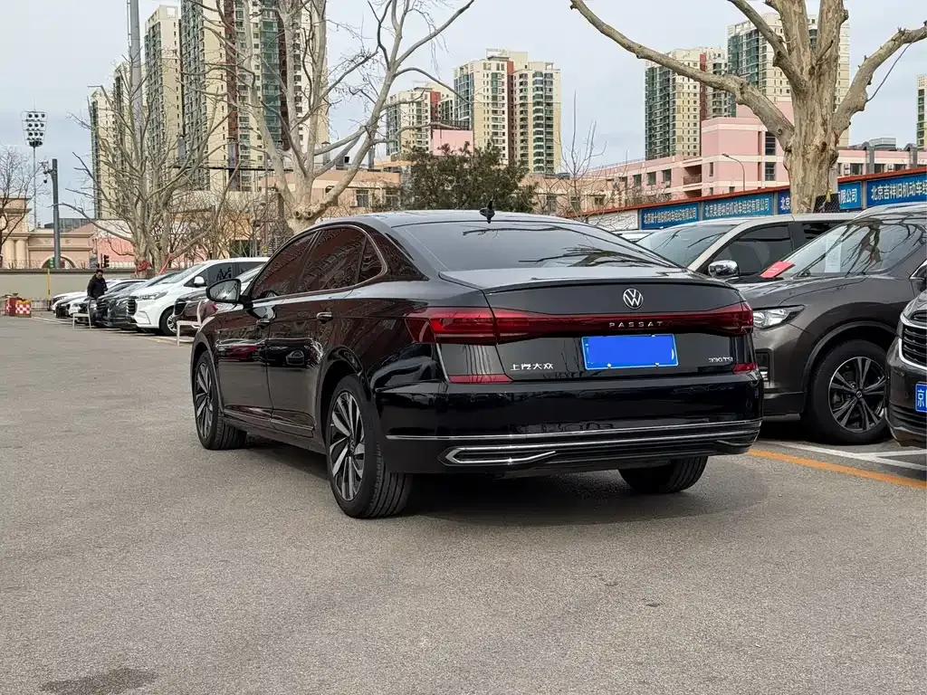 Volkswagen Passat — фото 3