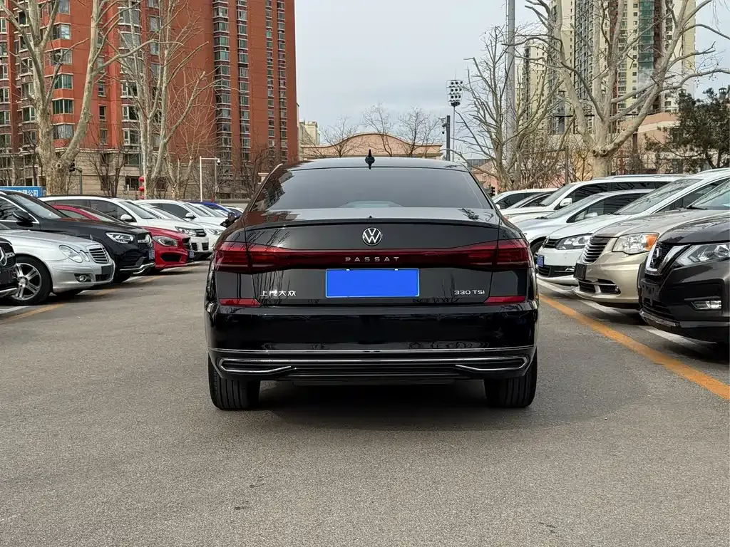 Volkswagen Passat — фото 10