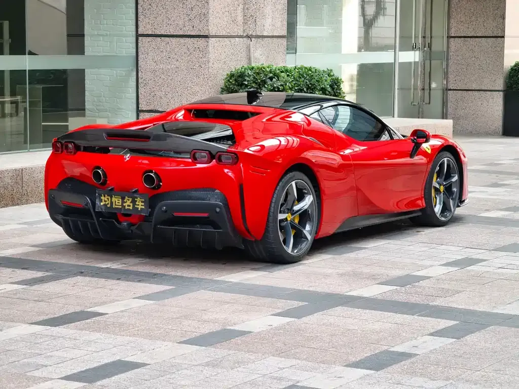Ferrari SF90 — фото 10