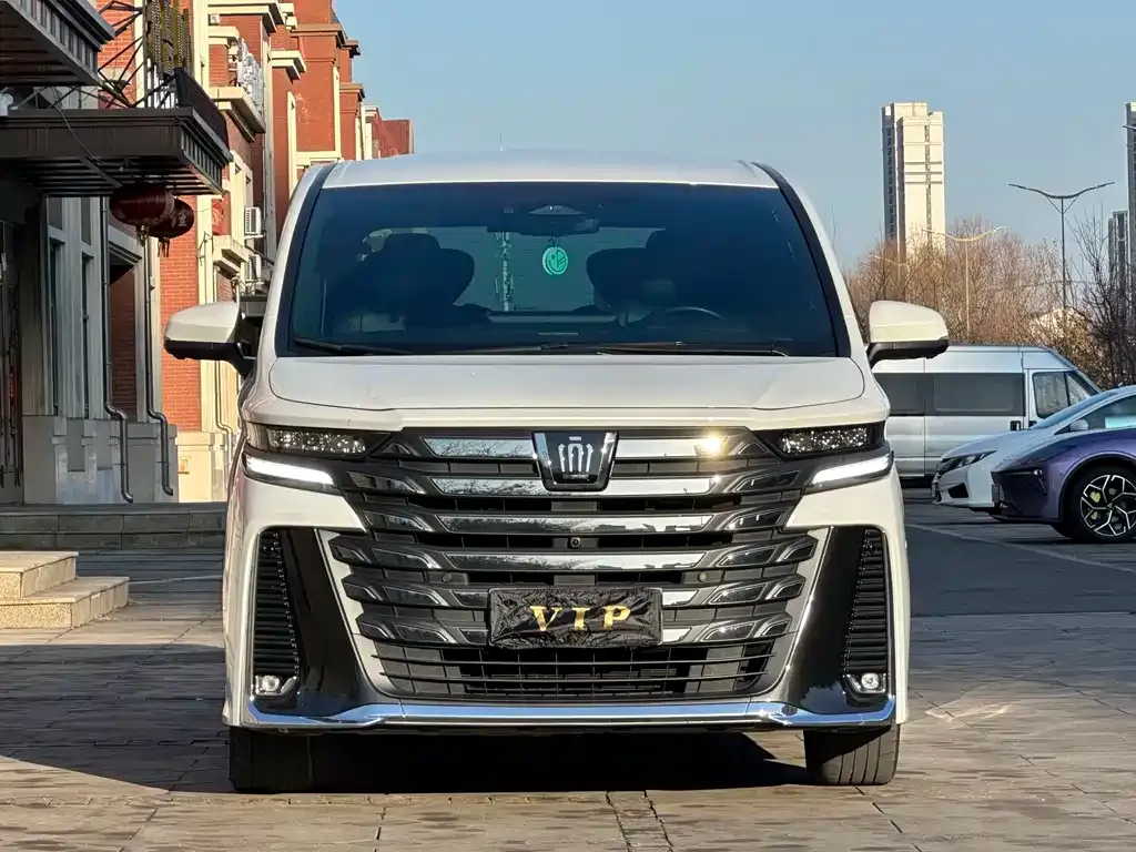 Toyota Vellfire — фото 8
