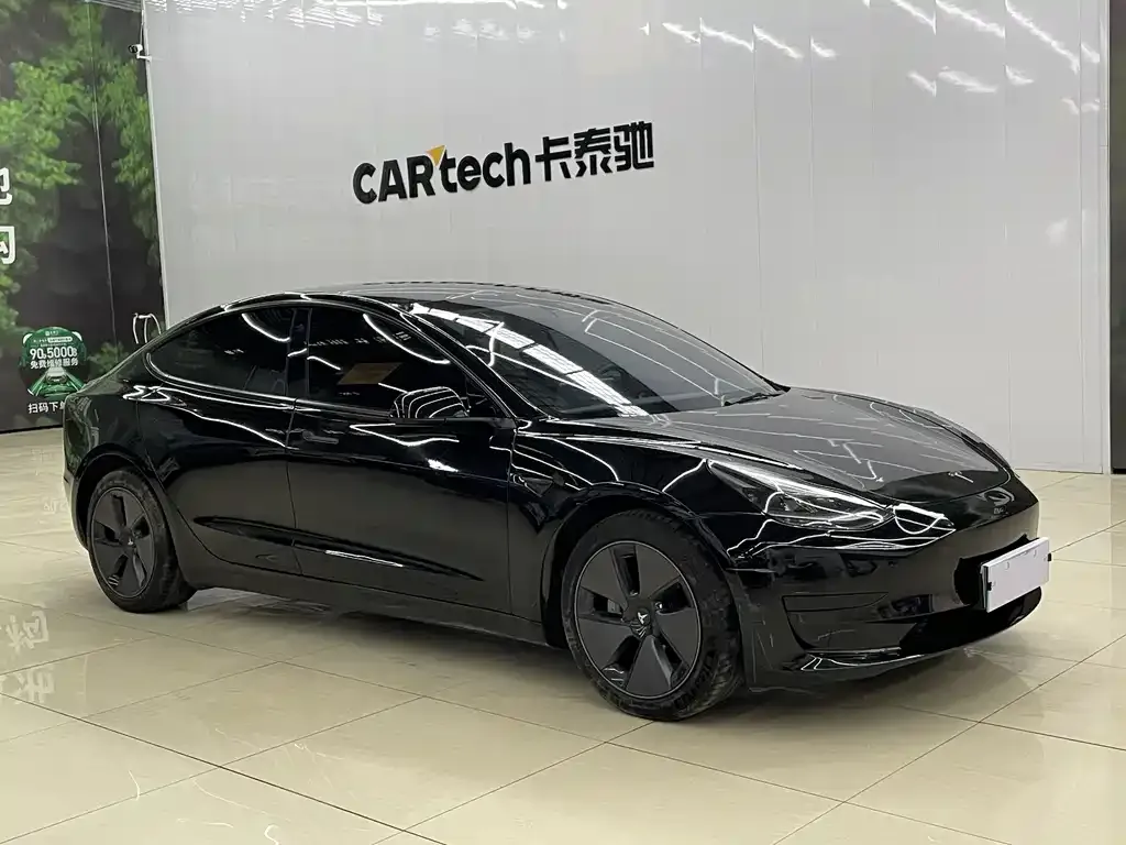 Tesla Model 3 — фото 5