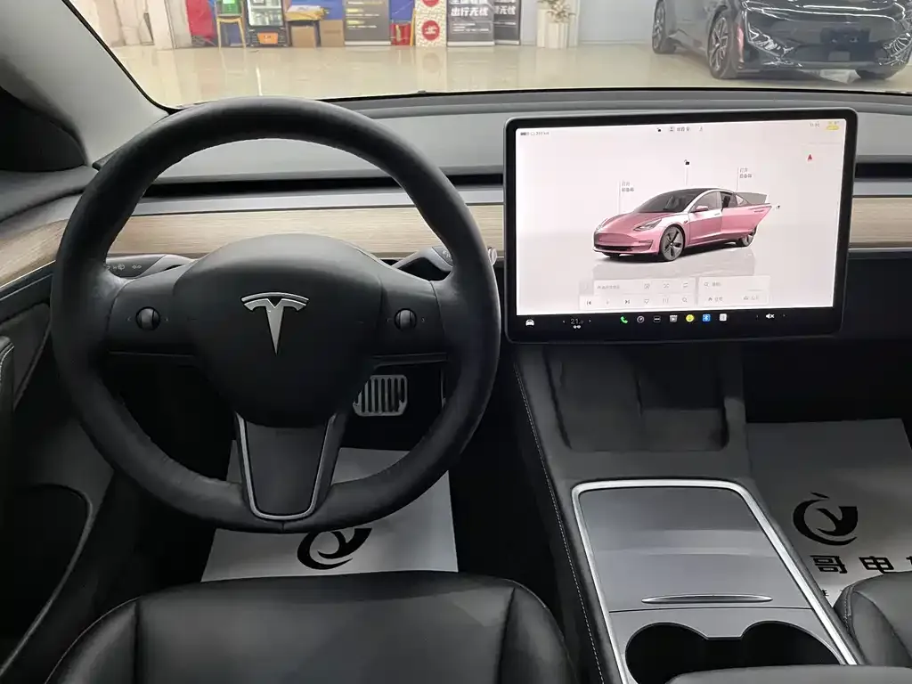 Tesla Model 3 — фото 8