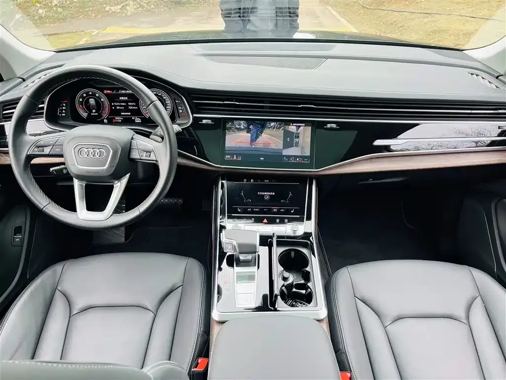 Audi Q7 — фото 5