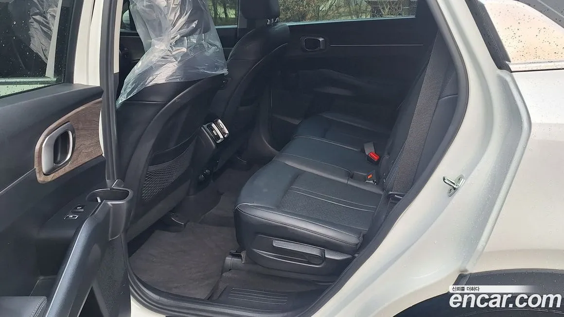 Kia Sorento — фото 7