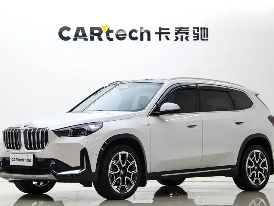 BMW X1 — фото 1