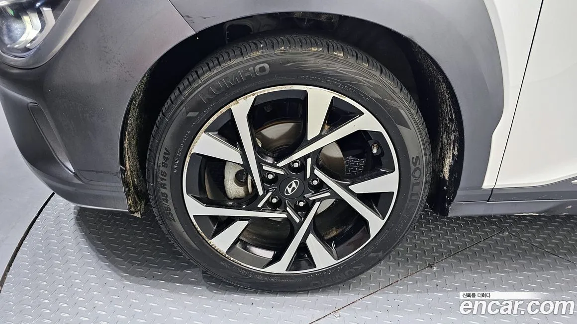 Hyundai Kona — фото 8
