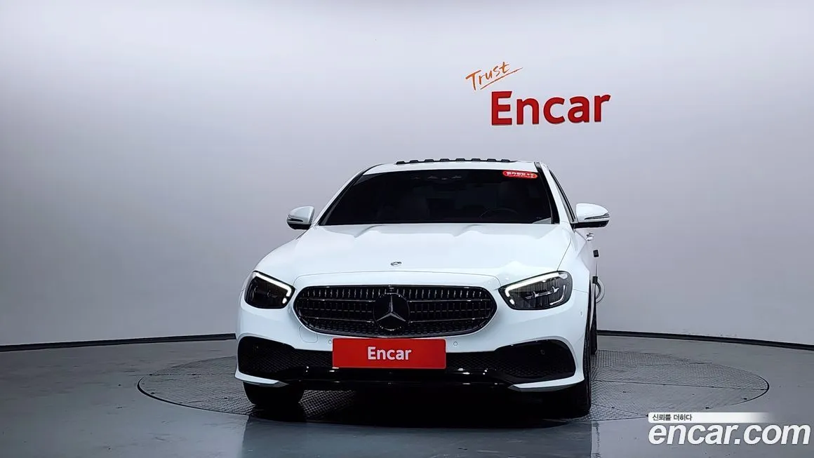 Mercedes-Benz E-Class — фото 2
