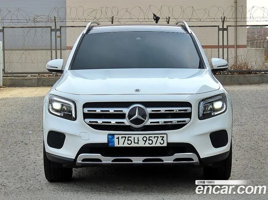 Mercedes-Benz GLB-Class — фото 1