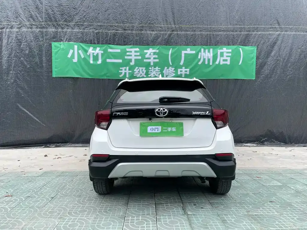Toyota Yaris L — фото 8