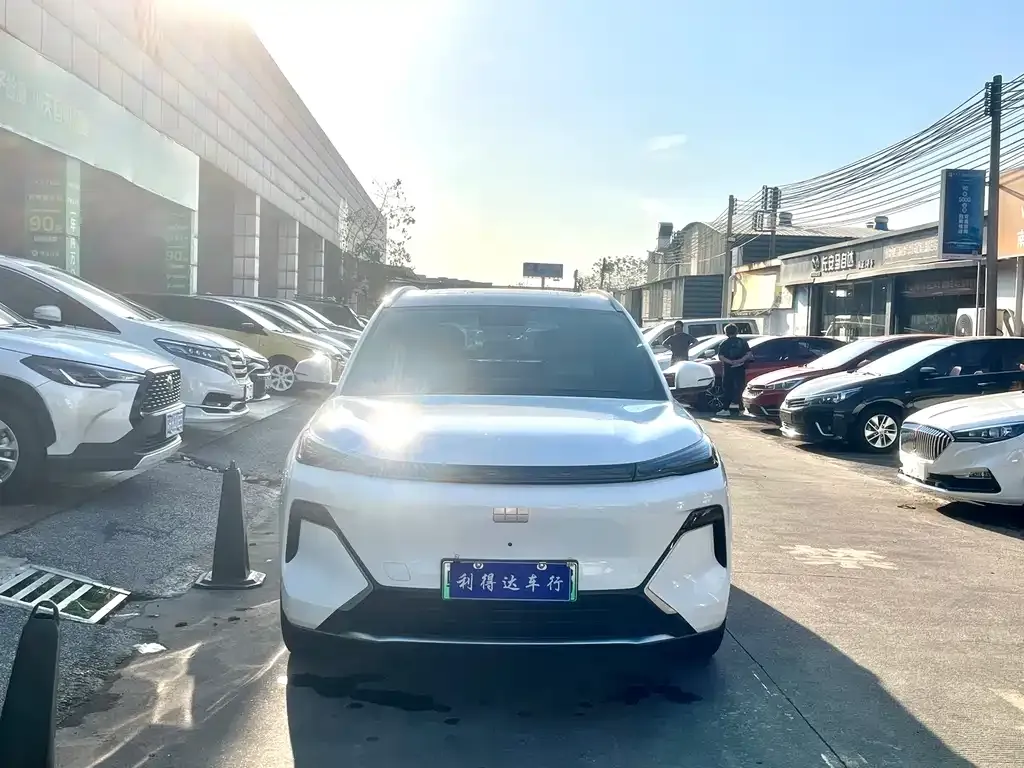 Geely 银河星舰7 — фото 4