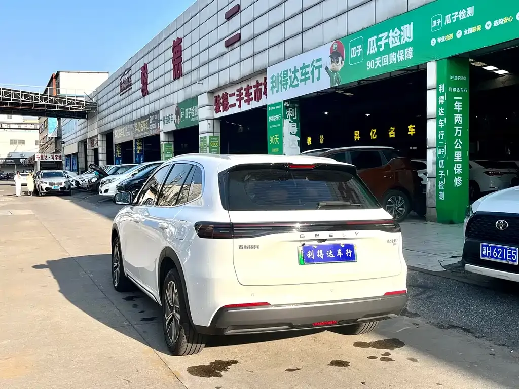 Geely 银河星舰7 — фото 3