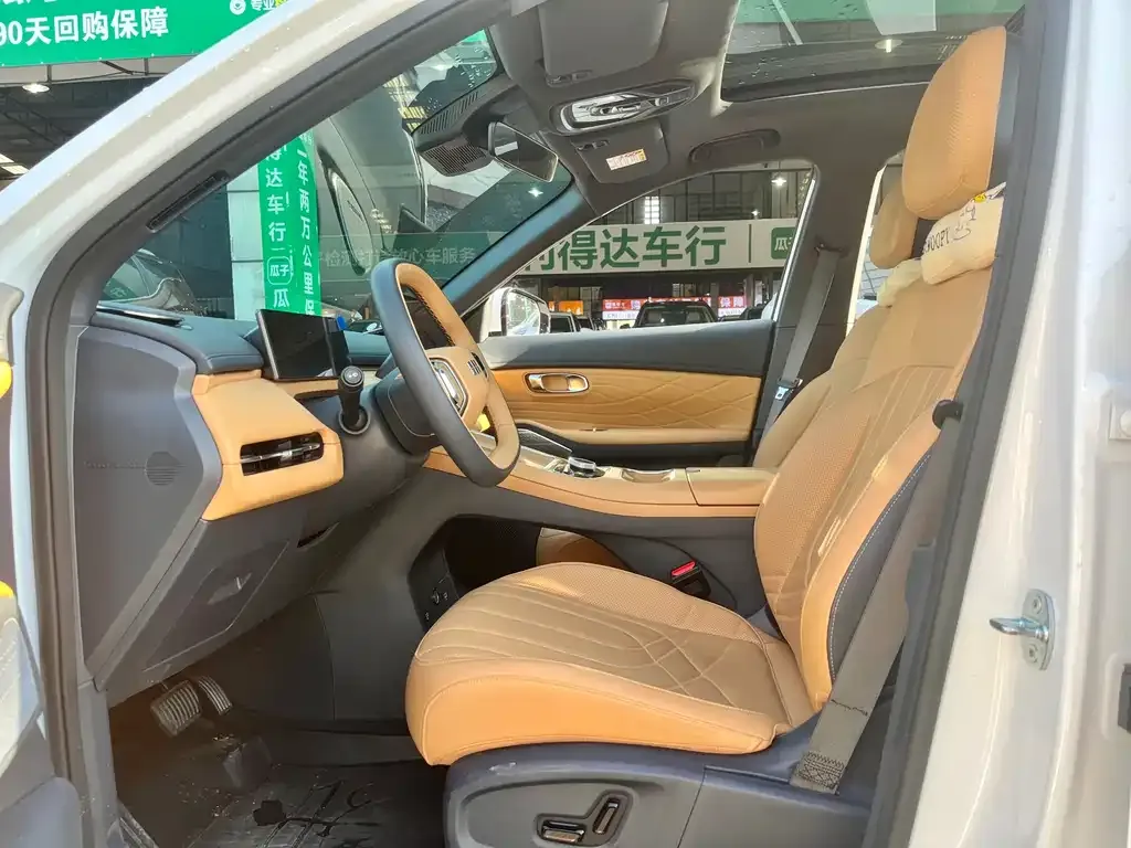 Geely 银河星舰7 — фото 8