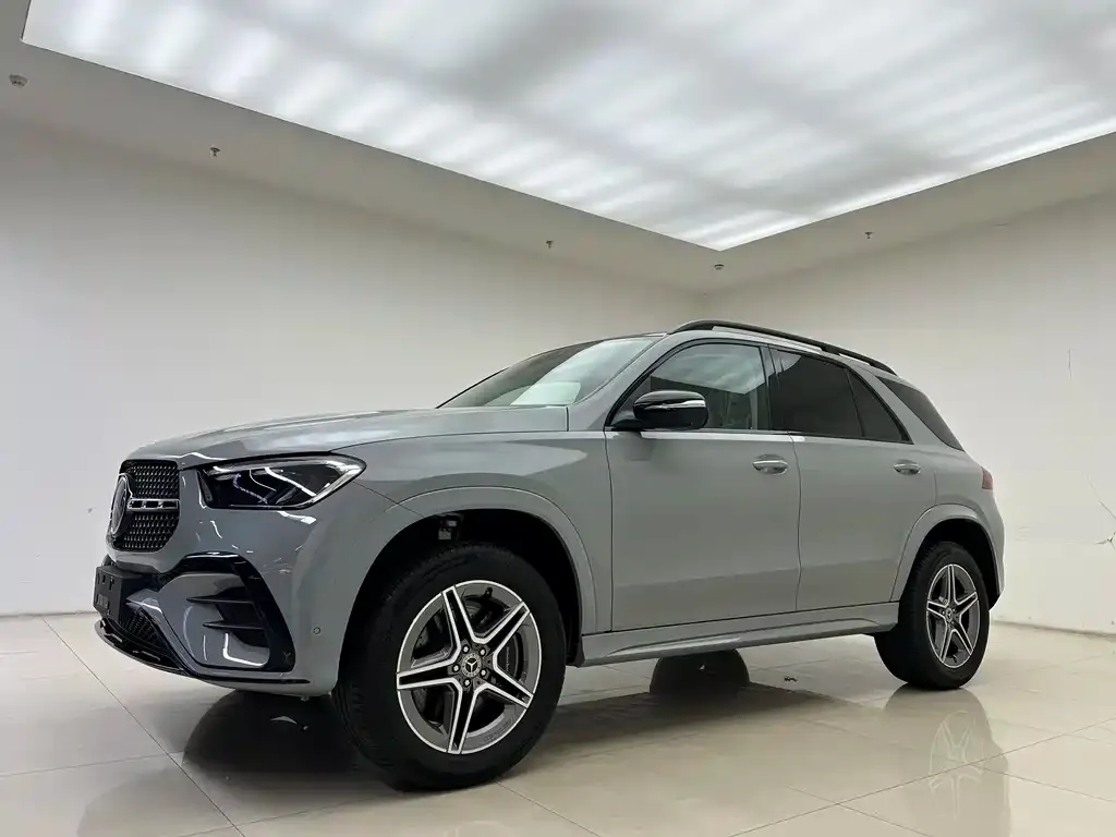 Mercedes-Benz GLE — фото 1