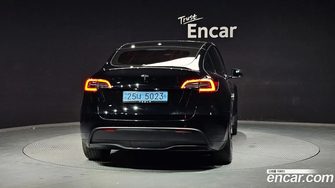 Tesla Model Y — фото 4