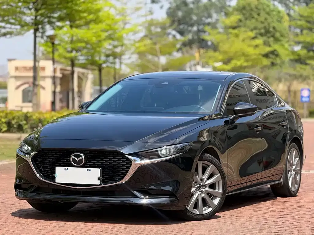 Mazda 3 Axela — фото 1