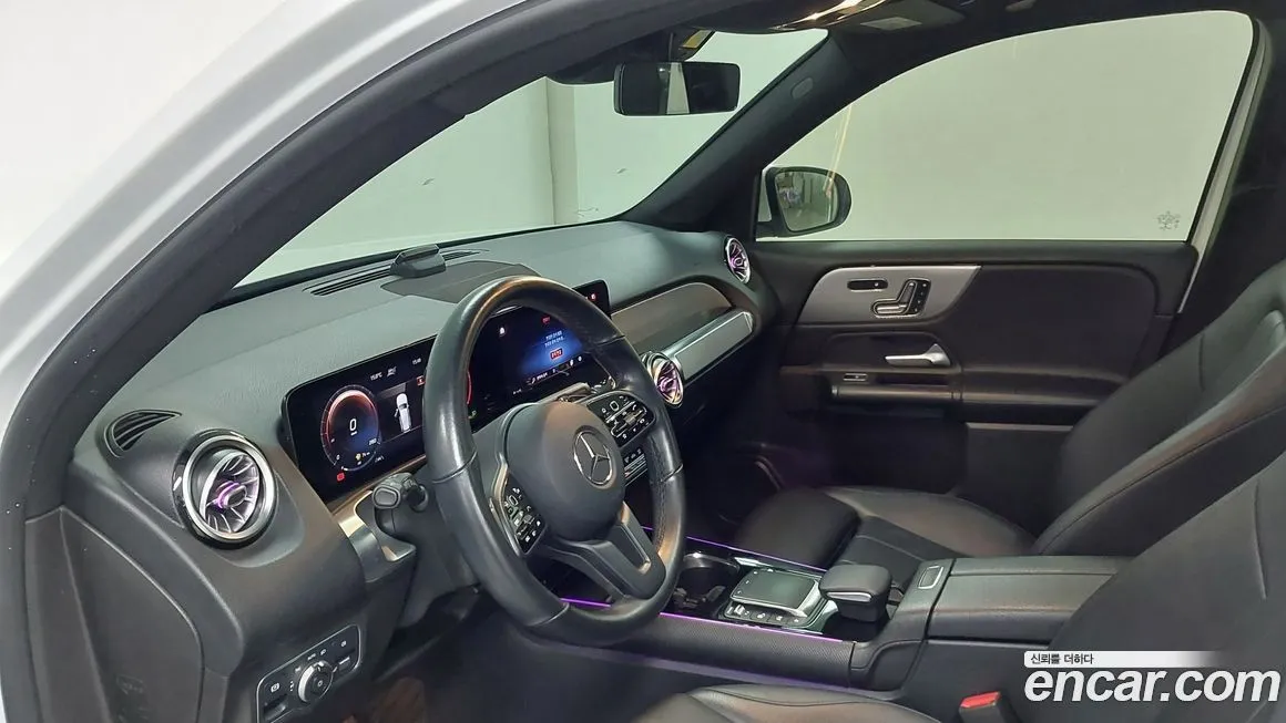 Mercedes-Benz GLB-Class — фото 10