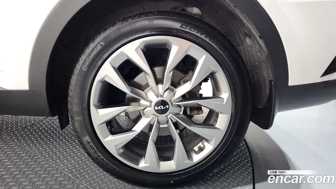 Kia Sorento — фото 9
