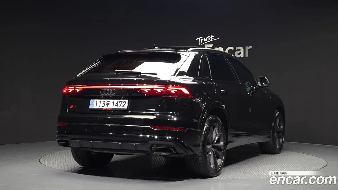 Audi Q8 — фото 7