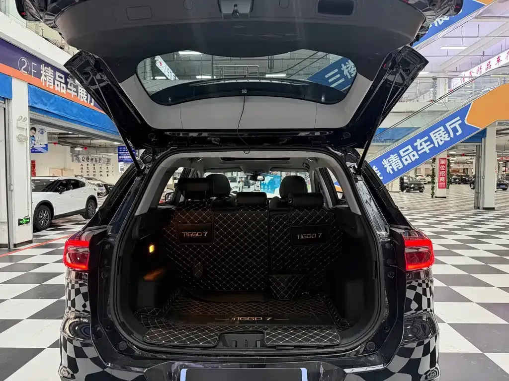Chery Tiggo 7 — фото 8