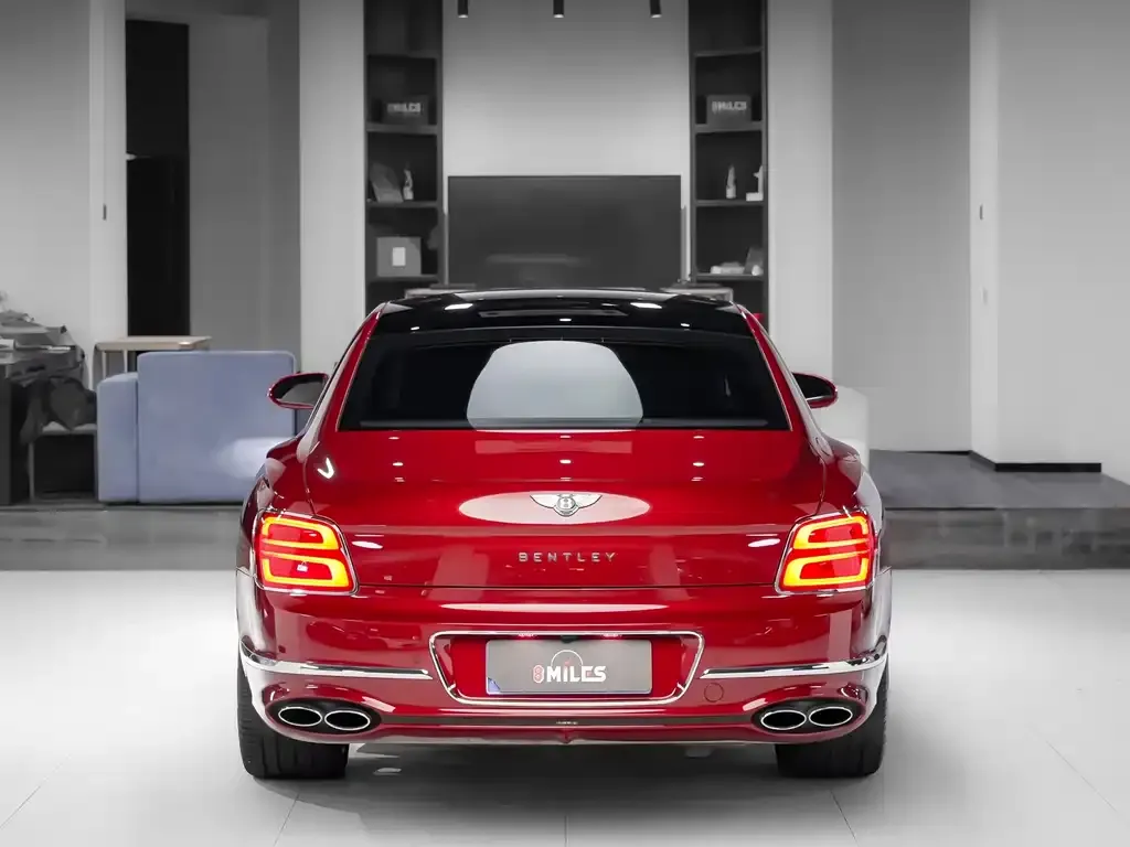 Bentley Flying Spur — фото 4