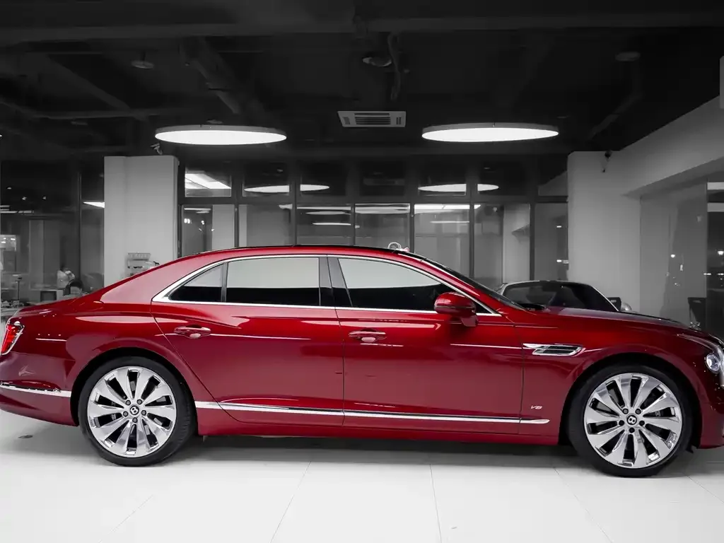 Bentley Flying Spur — фото 2