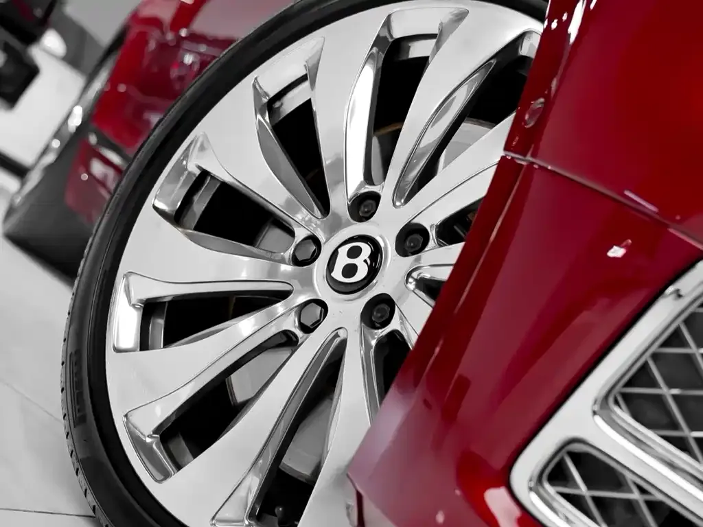 Bentley Flying Spur — фото 7