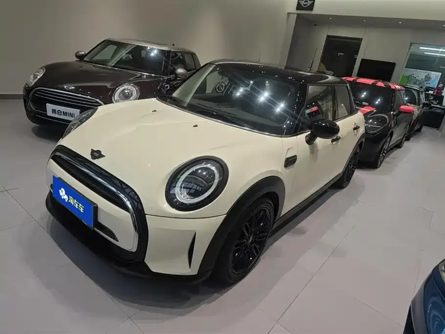 MINI Cooper (3-door) — фото 1