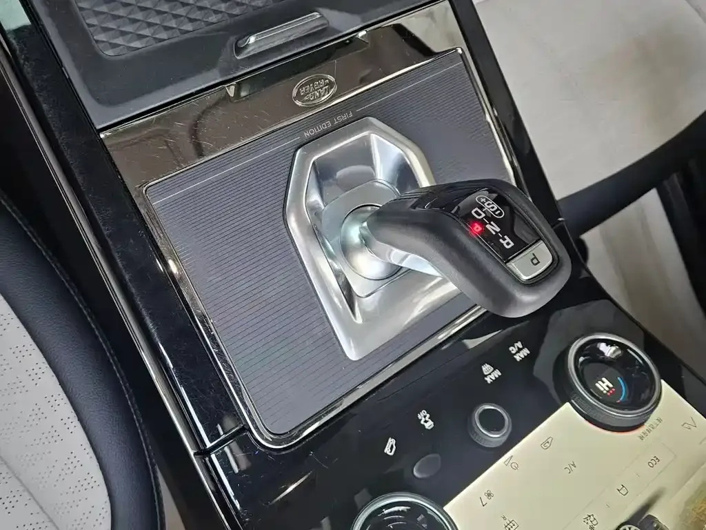 Land Rover Evoque — фото 4