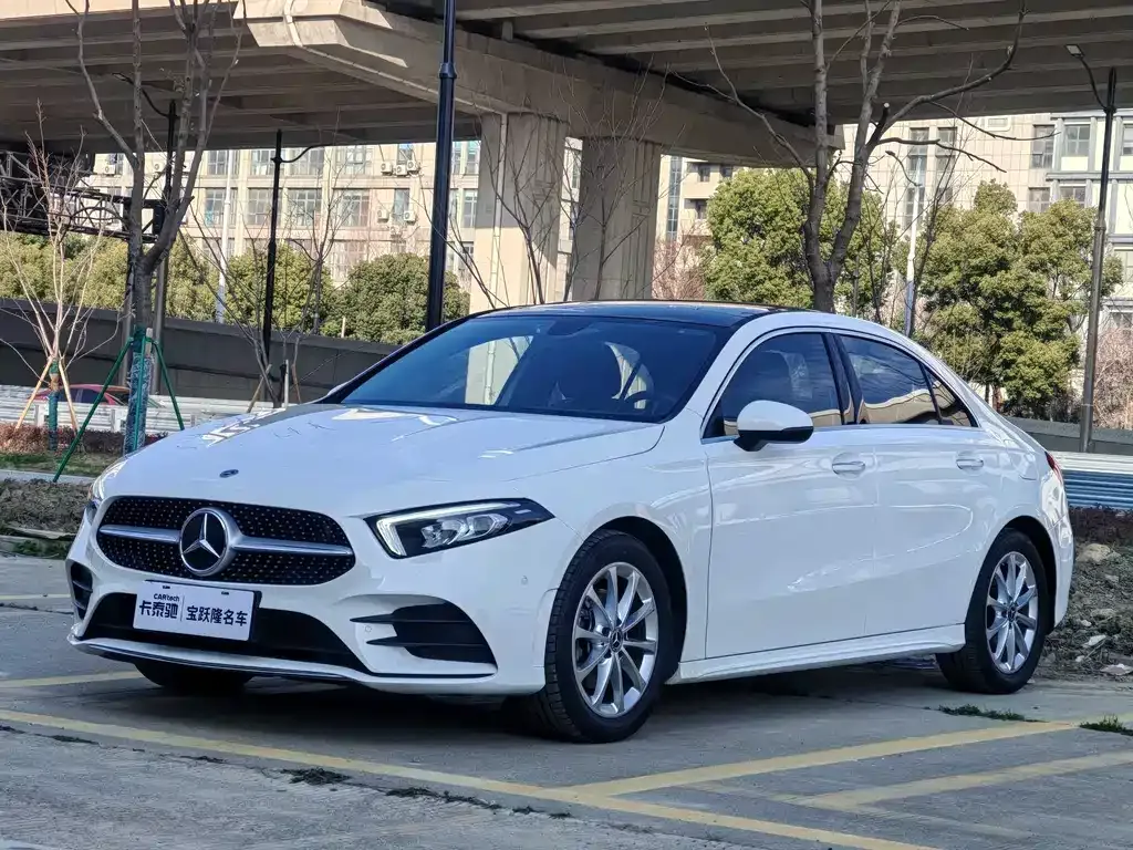 Mercedes-Benz A-Class — фото 1