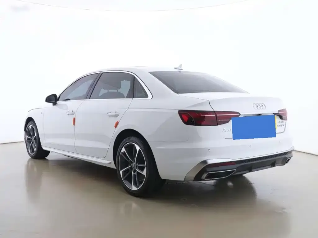 Audi A4L — фото 2