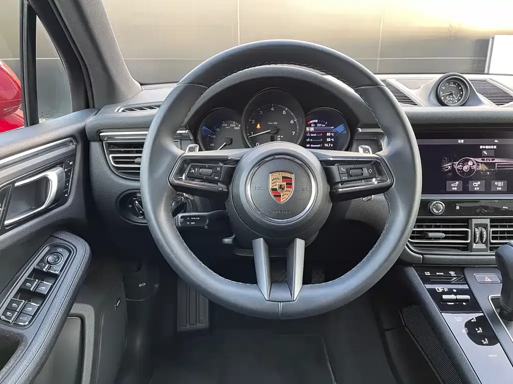 Porsche Macan — фото 4