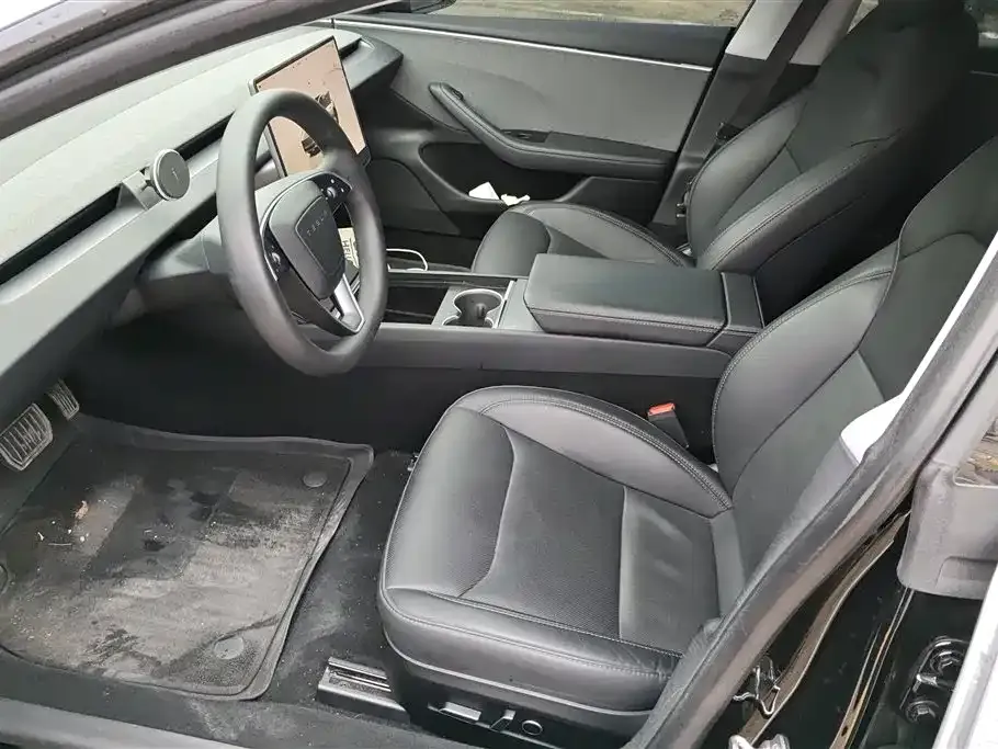 Tesla Model 3 — фото 3