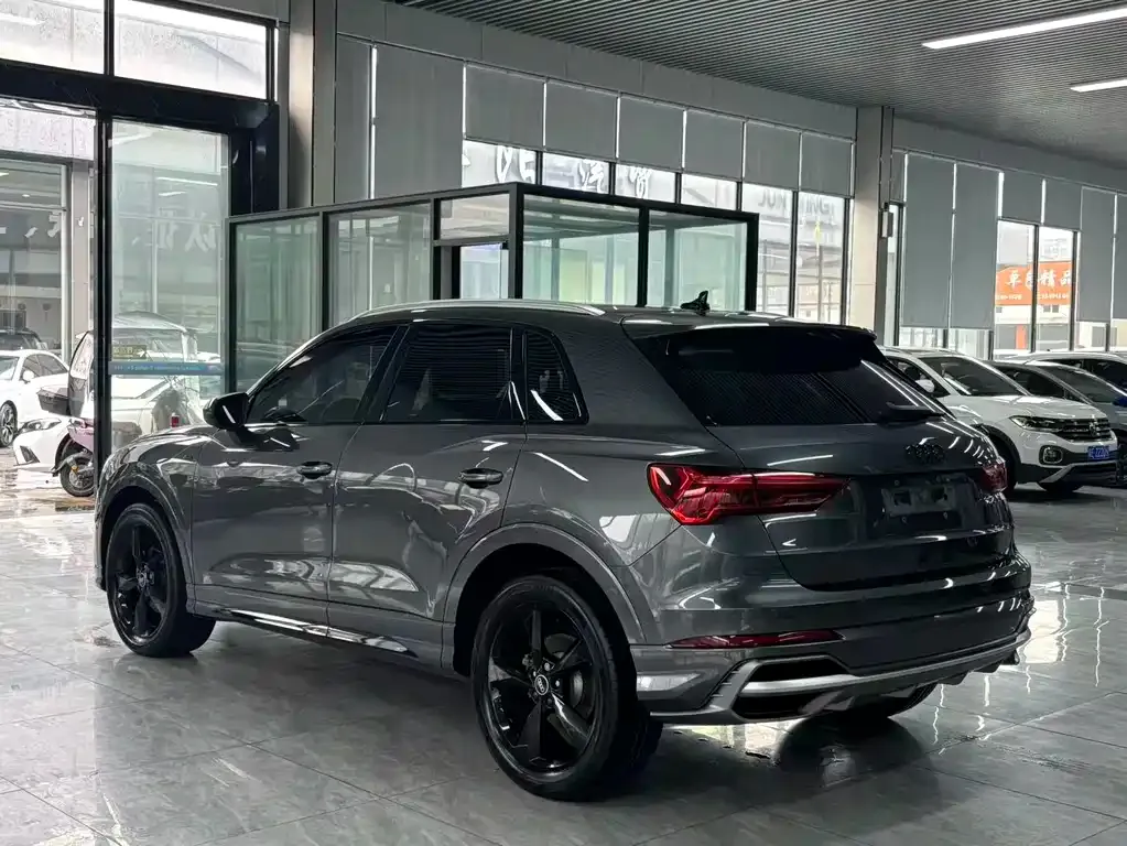 Audi Q3 — фото 8
