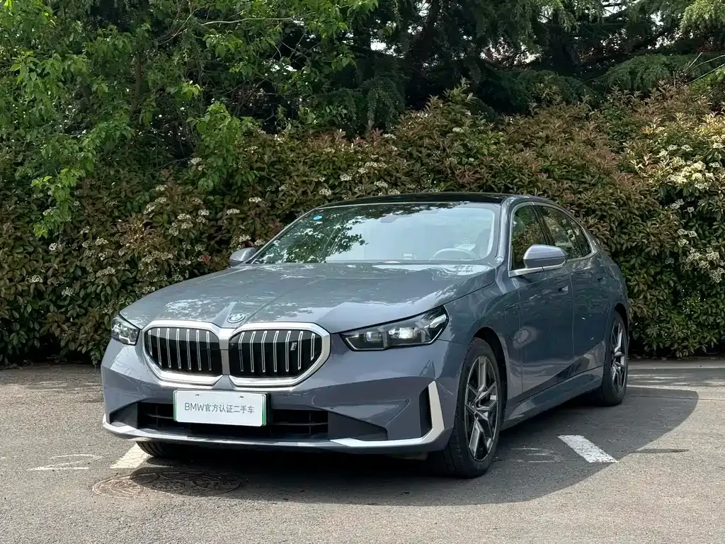BMW i5 — фото 1