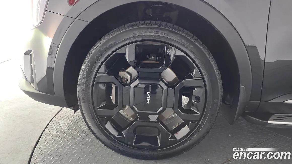 Kia Sorento — фото 7