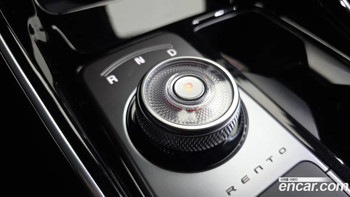 Kia Sorento — фото 10