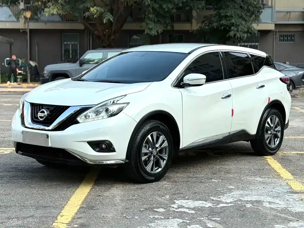 Nissan Murano — фото 1