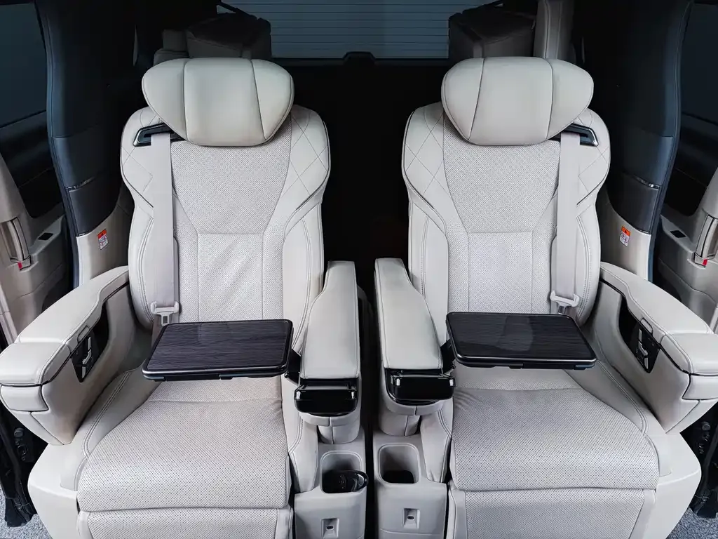 Toyota Vellfire — фото 10