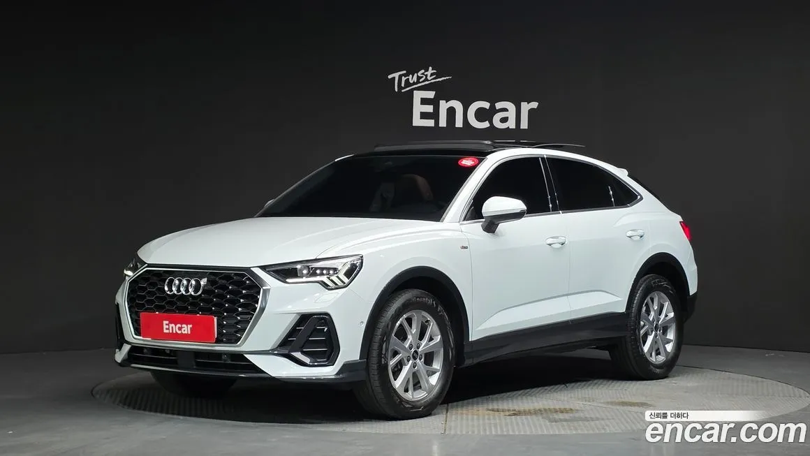Audi Q3 — фото 1