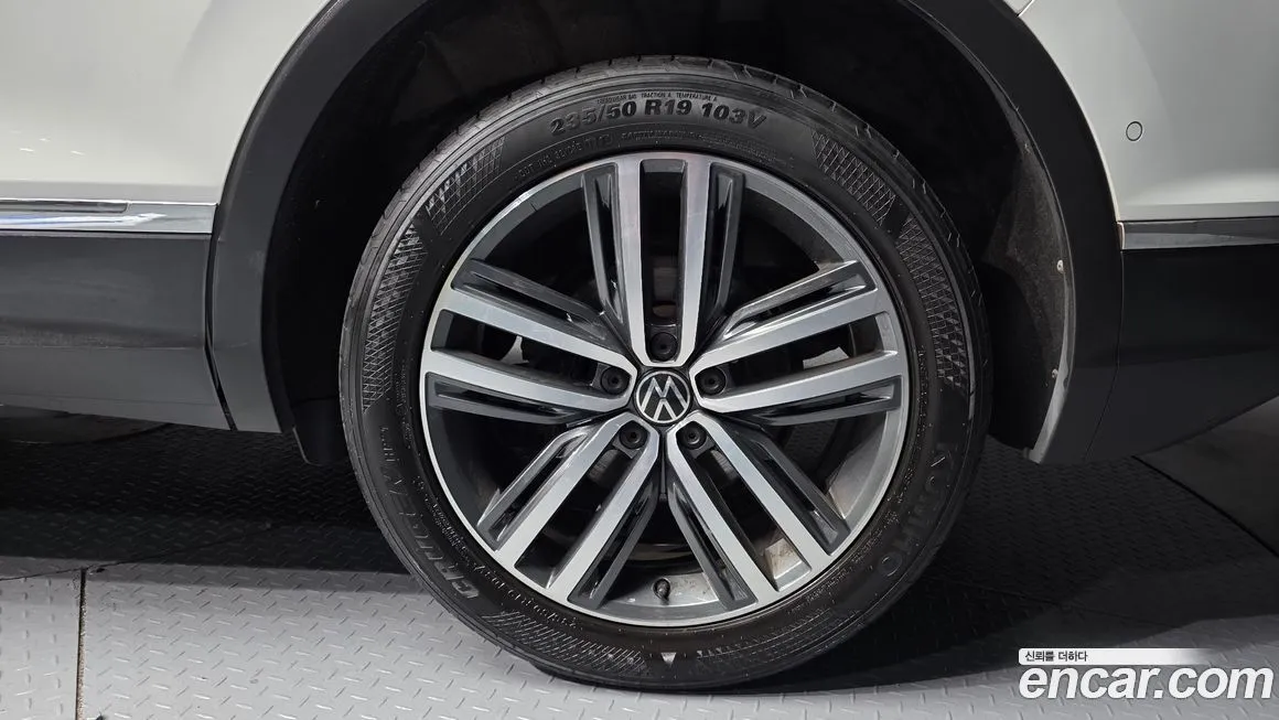 Volkswagen Tiguan — фото 3